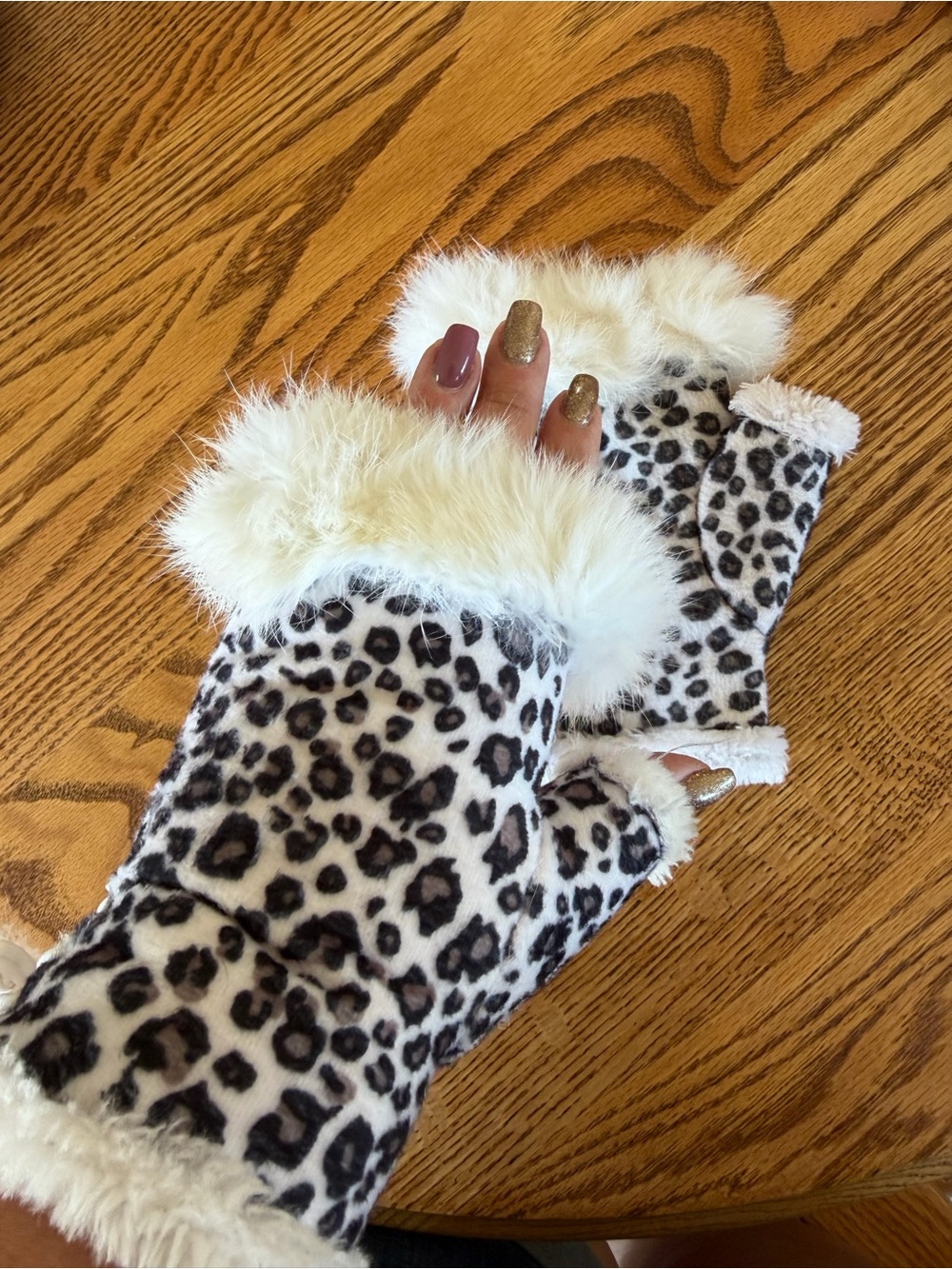 Faux Fur Leopard Print Fingerless Gloves - Cream/Black